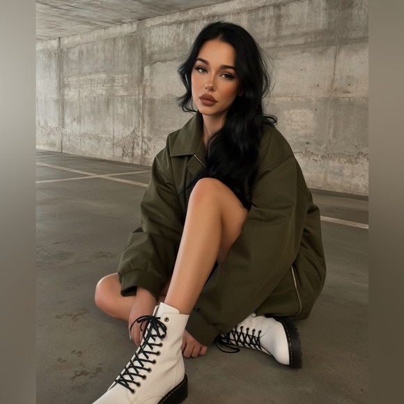 Hi I’m Randi ♥️ - Picture 14 of 15